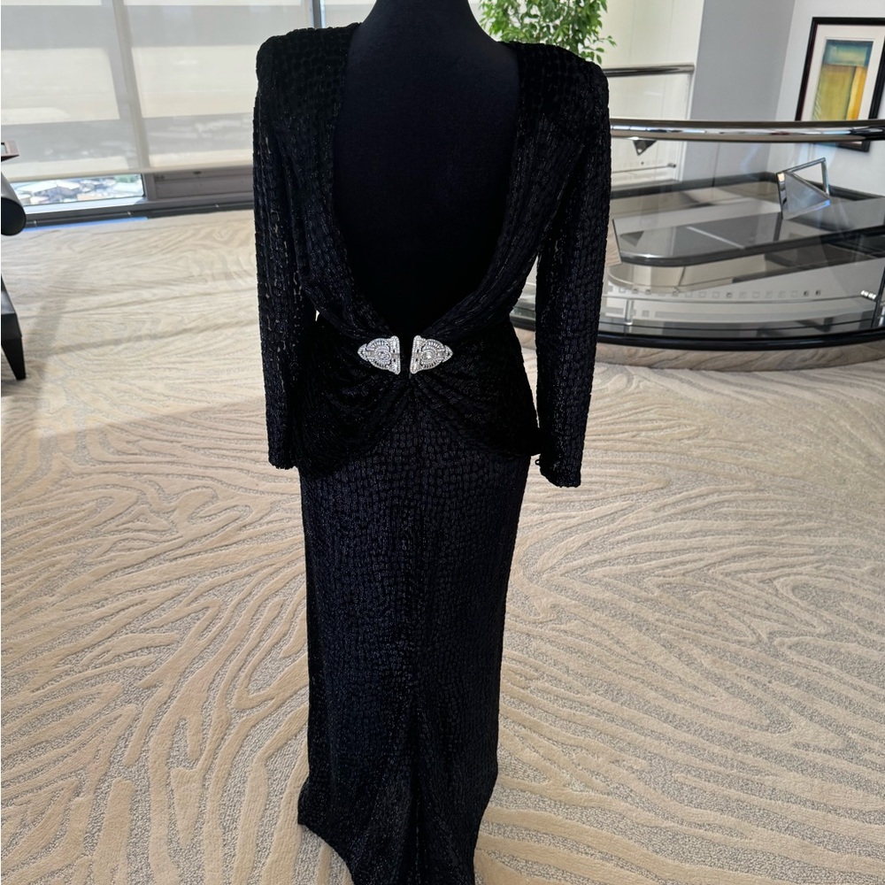 Vintage Black Velvet Textured Evening Dress with rhinestone details - Picture 5 of 10